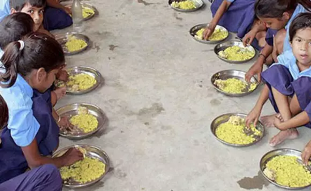 मध्यान्ह भोजन की गुणवत्ता, स्वच्छता पर निगरानी
