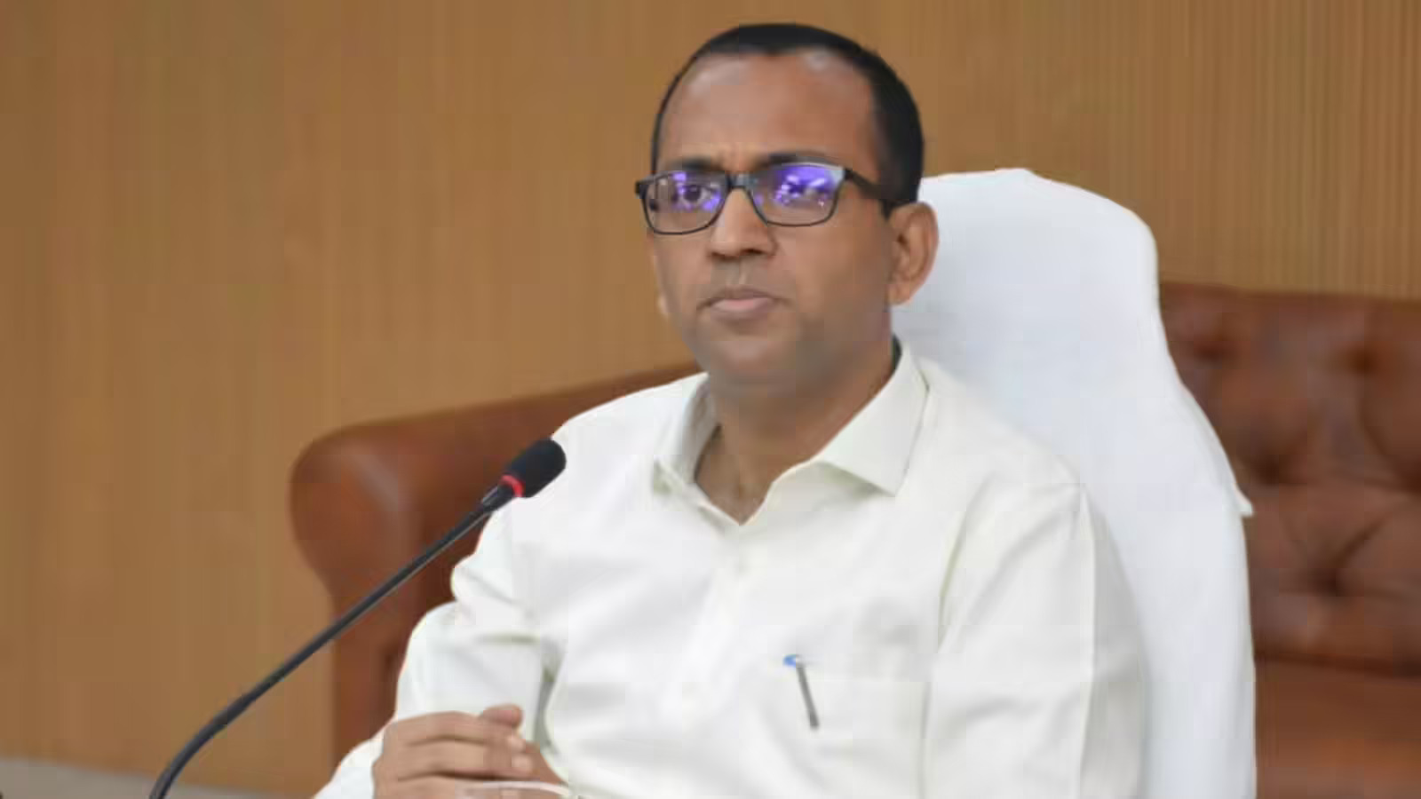 कलेक्टर अजीत वसंत का बड़ा फैसला: सरगुजा में 412 लाख से अधिक के विकास कार्य मंजूर