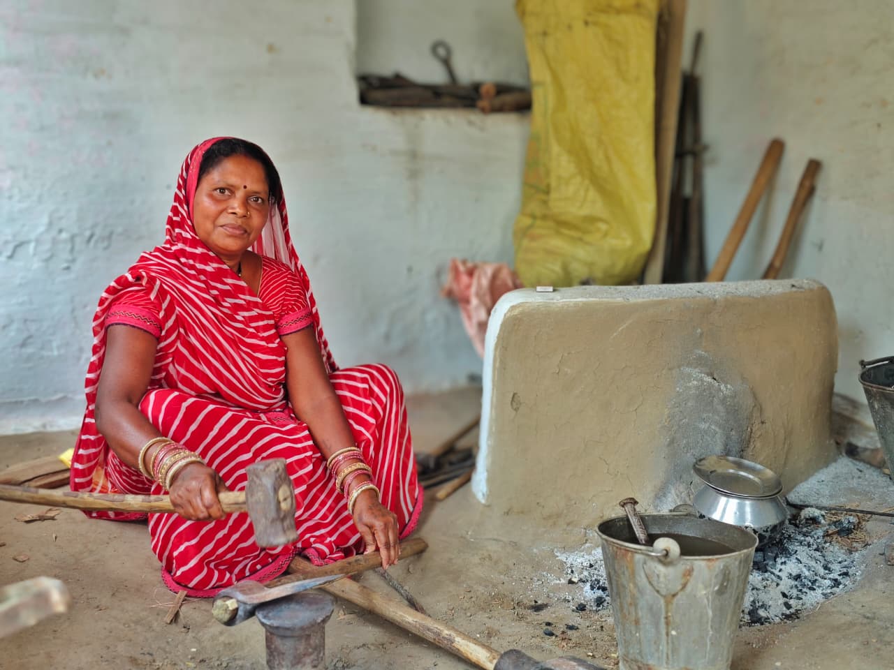 बालोद की संतोषी बाई बनीं आत्मनिर्भरता की मिसाल, सरकारी योजनाओं से बदली जिंदगी