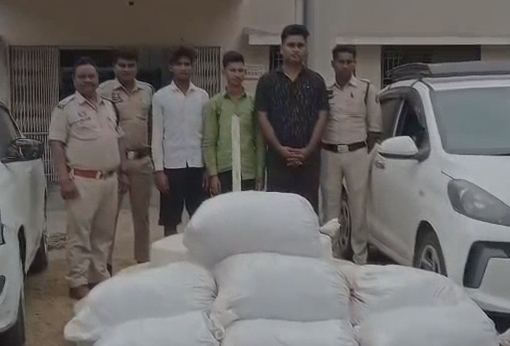 10 घंटे में 13 तस्कर गिरफ्तार, करोड़ों का गांजा बरामद