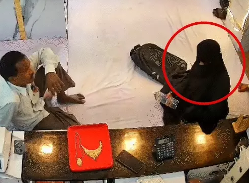 अयोध्या में बुर्का पहनकर लूट: गर्भवती महिला निकली मास्टरमाइंड, बॉयफ्रेंड संग गिरफ्तार