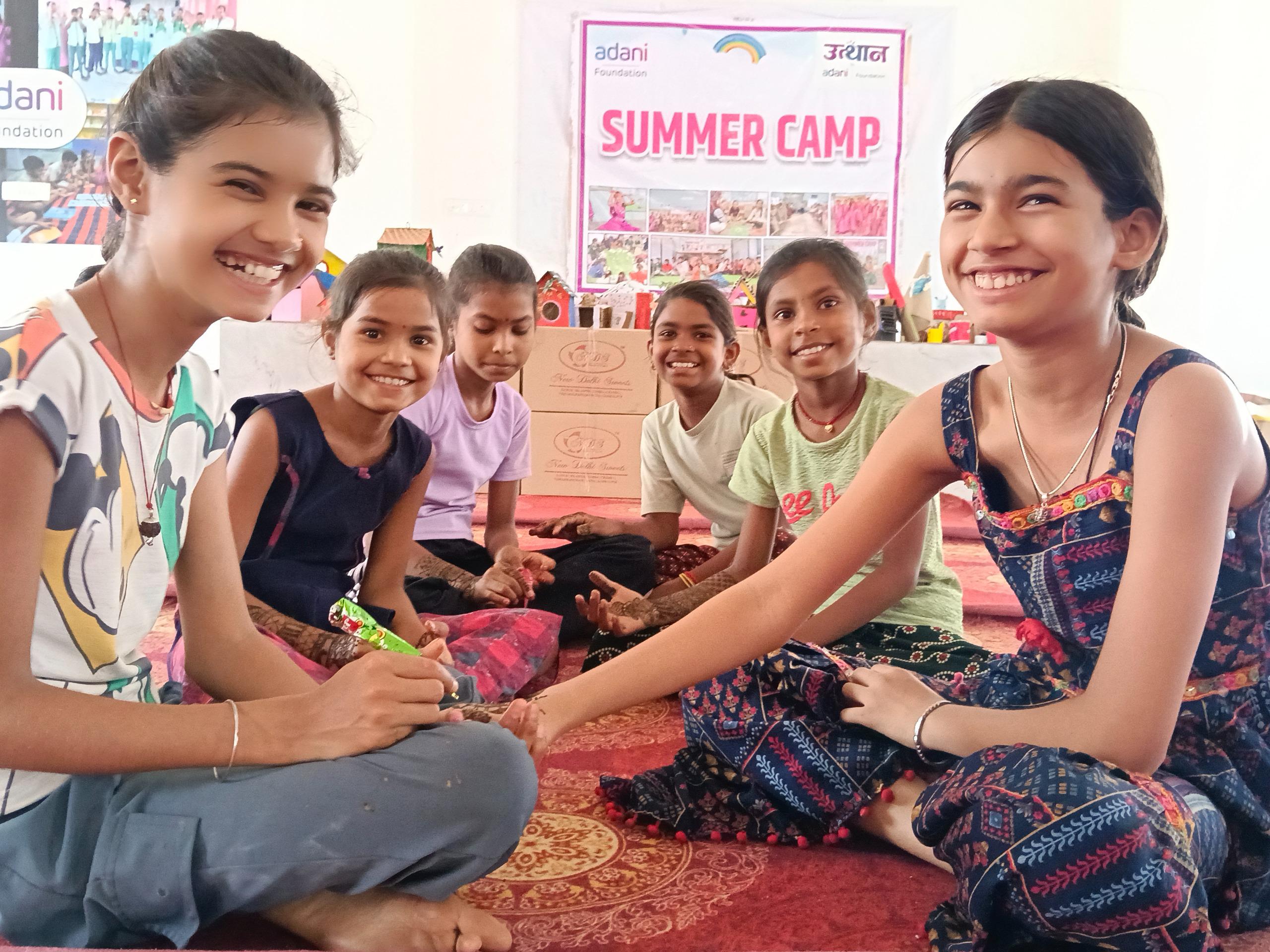 अदाणी फाउंडेशन के समर कैंप में बच्चों ने दिखाई प्रतिभा और रचनात्मकता
