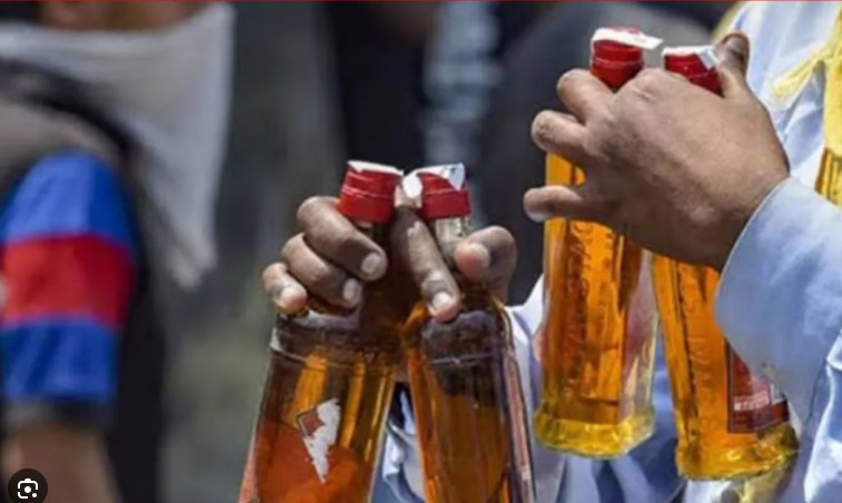 शराब की महफिल बनी मौत की वजह: दोस्तों ने पहले पिलाई शराब, फिर पत्थर से कुचलकर ले ली जान