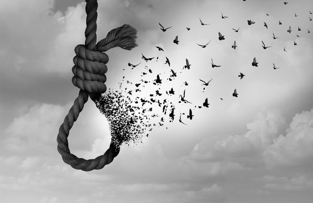 Ambikapur Crime News: सुबह-सुबह दिखा ऐसा मंजर! पेड़ पर इस हालत में मिले युवक-युवती, इलाके में सनसनी