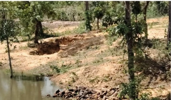 CG News: तालाब निर्माण में गड़बड़ी का आरोप, 7 माह बाद भी कार्रवाई नहीं; ग्रामीणों ने उठाई जांच की मांग