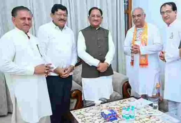 मुख्यमंत्री साय से मिले शदाणी दरबार के संत युधिष्ठिर लाल महाराज, माता हासी देवी के राष्ट्रीय सम्मान पर पीएम मोदी का जताया आभार