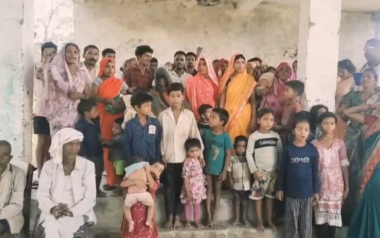 20 किमी दूर पढ़ने को मजबूर बच्चे, आजादी के 79 साल बाद भी कुदरापा में नहीं खुला प्राथमिक स्कूल
