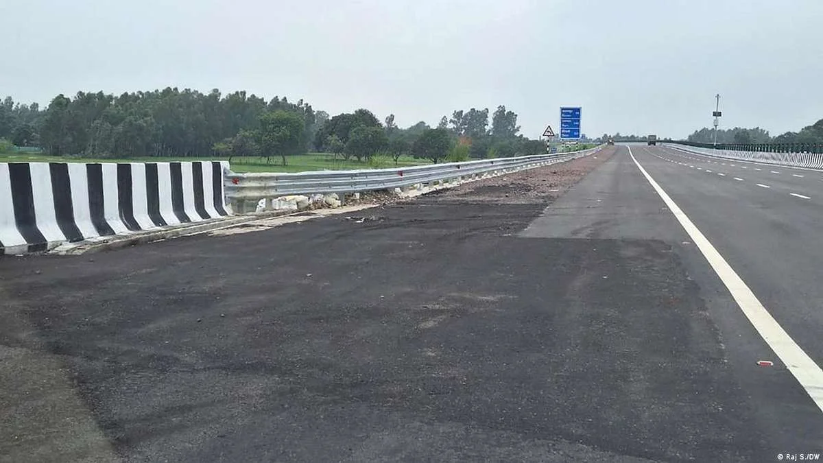 हाईवे निर्माण की गुणवत्ता पर गडकरी का कड़ा संदेश, टेंडर से लेकर DPR तक व्यवस्था बदलने की तैयारी