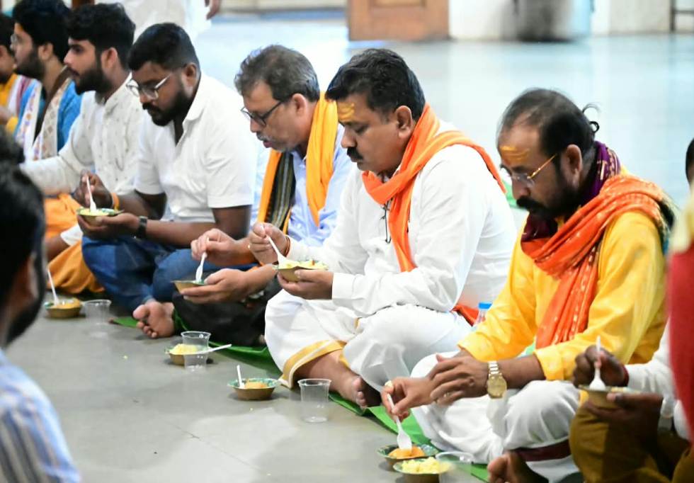 मां नर्मदा के दर्शन कर प्रदेशवासियों की सुख-समृद्धि की कामना की
