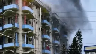 Kolkata Hotel Fire: आधी रात होटल में मचा हाहाकार, भीषण आग में 9 लोगों की मौत