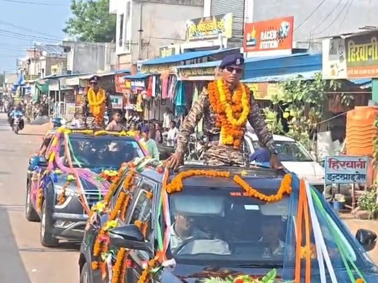 CG News: सुबह 5 बजे दौड़, दिनभर पिता के साथ मजदूरी और फिर पढ़ाई… दो सगे भाइयों का CRPF में एक साथ चयन