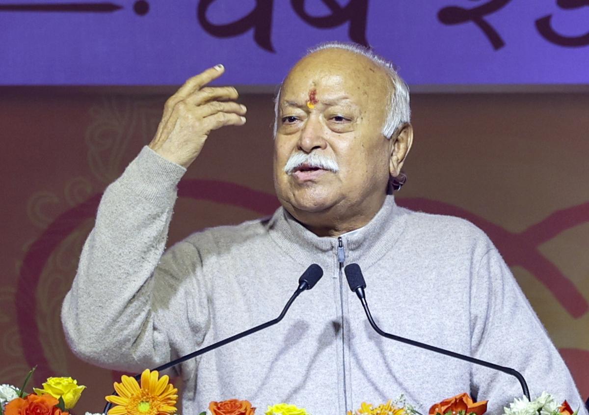 मोहन भागवत के छत्तीसगढ़ दौरे से RSS में संगठनात्मक बदलाव की चर्चा तेज, क्या दो हिस्सों में बंटेगा प्रांत?