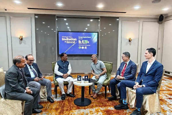 छत्तीसगढ़ में AI और ग्रीन एनर्जी को मिलेगी नई उड़ान, सिंगापुर से आए ₹43,250 करोड़ के निवेश प्रस्ताव