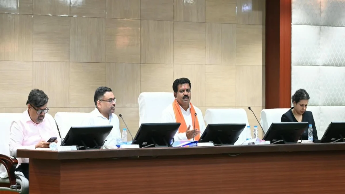 CG News: छत्तीसगढ़ में नशा तस्करों पर सरकार का शिकंजा, संपत्ति कुर्की से लेकर वाहनों की नीलामी तक होगी कार्रवाई